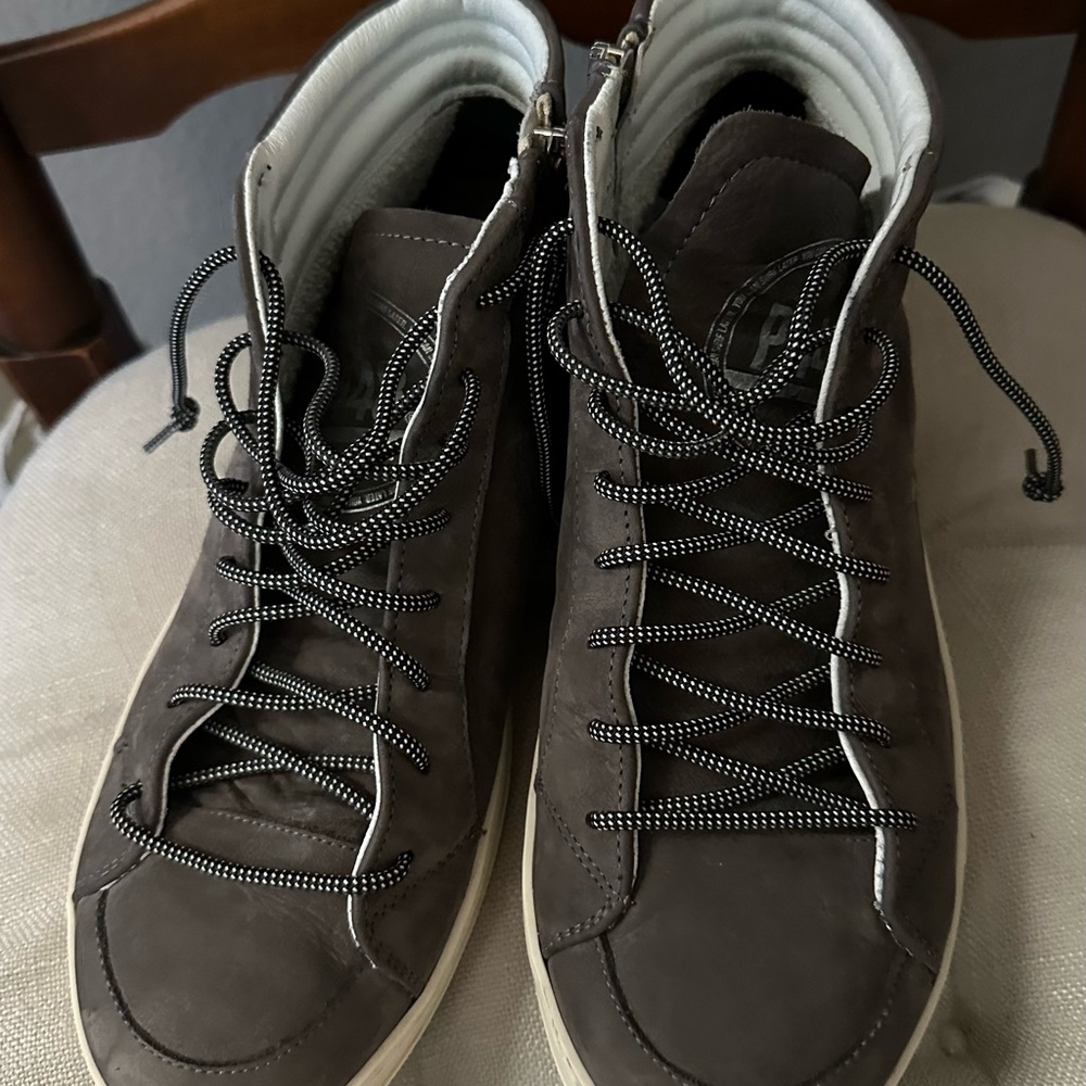 P448 Gray Sneakers Minimalist